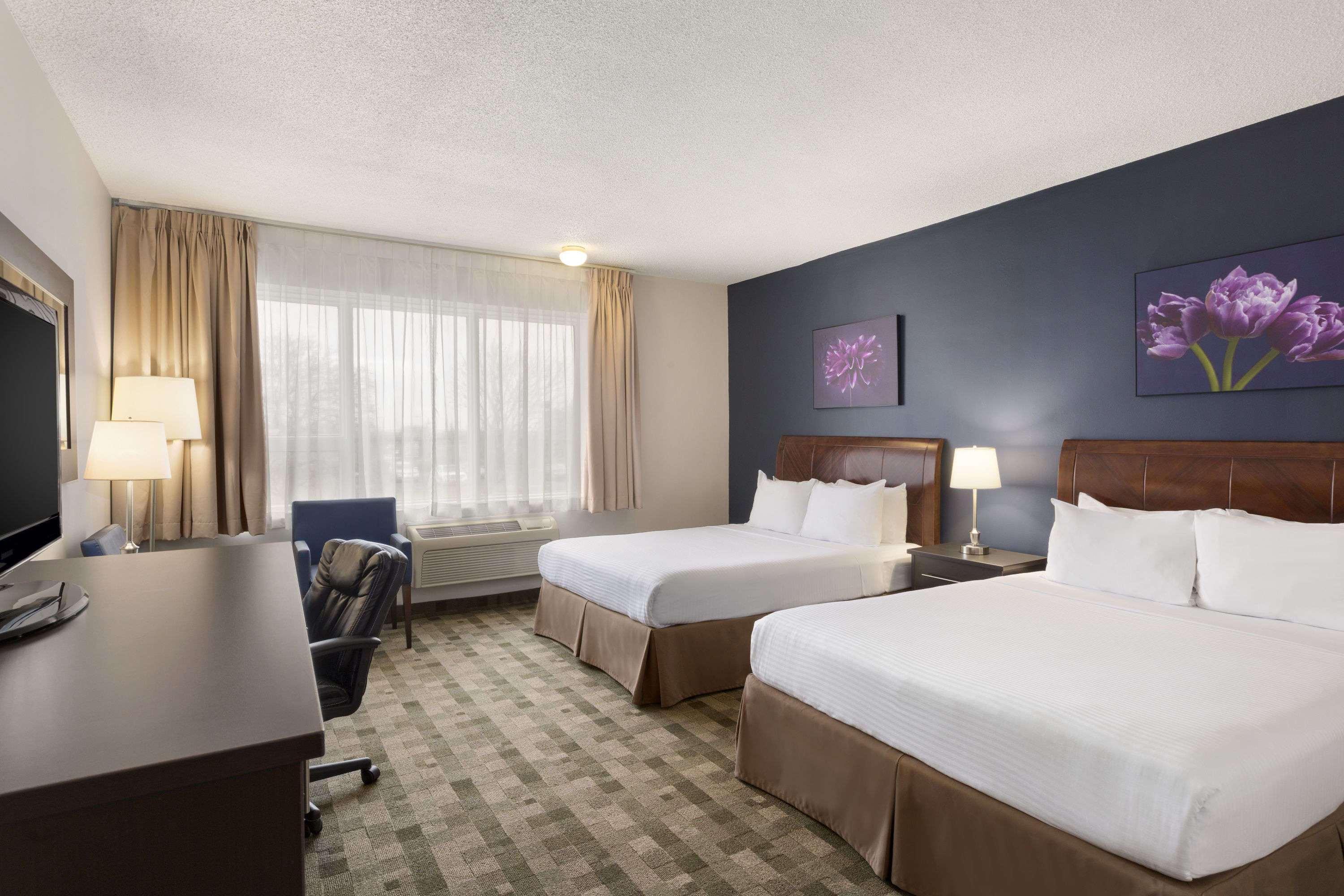 Days By Wyndham Montreal Airport Conference Centre Hotel 3*