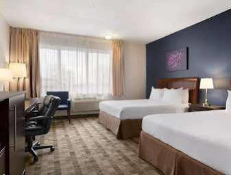 Days By Wyndham Montreal Airport Conference Centre Hotel Dorval